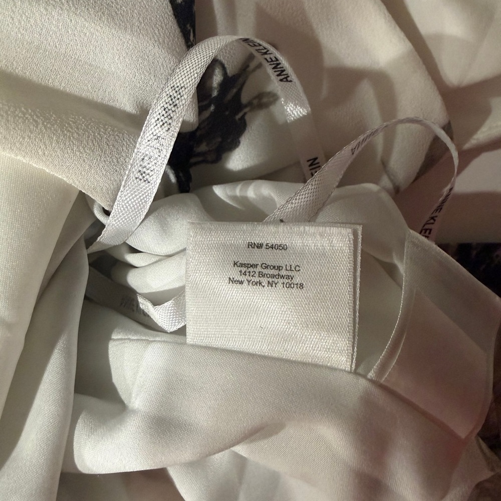 Anne Klein White and Black Floral Midi Dress. Very gently used. - Picture 8 of 8